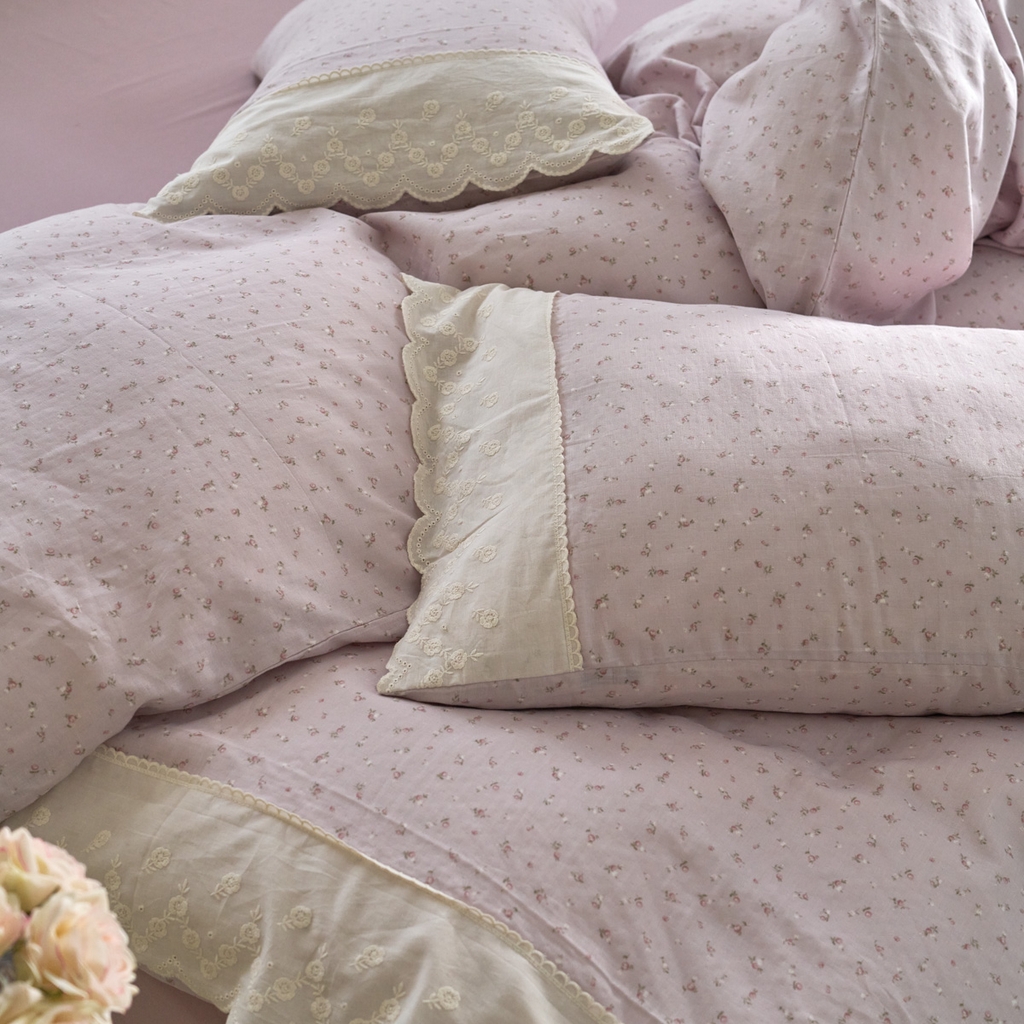 91家纺网 家纺一手货源 找家纺 洋铭区（原狠狠爱） 2025新款A类全棉蕾丝花边双层纱四件套 紫萱朵朵