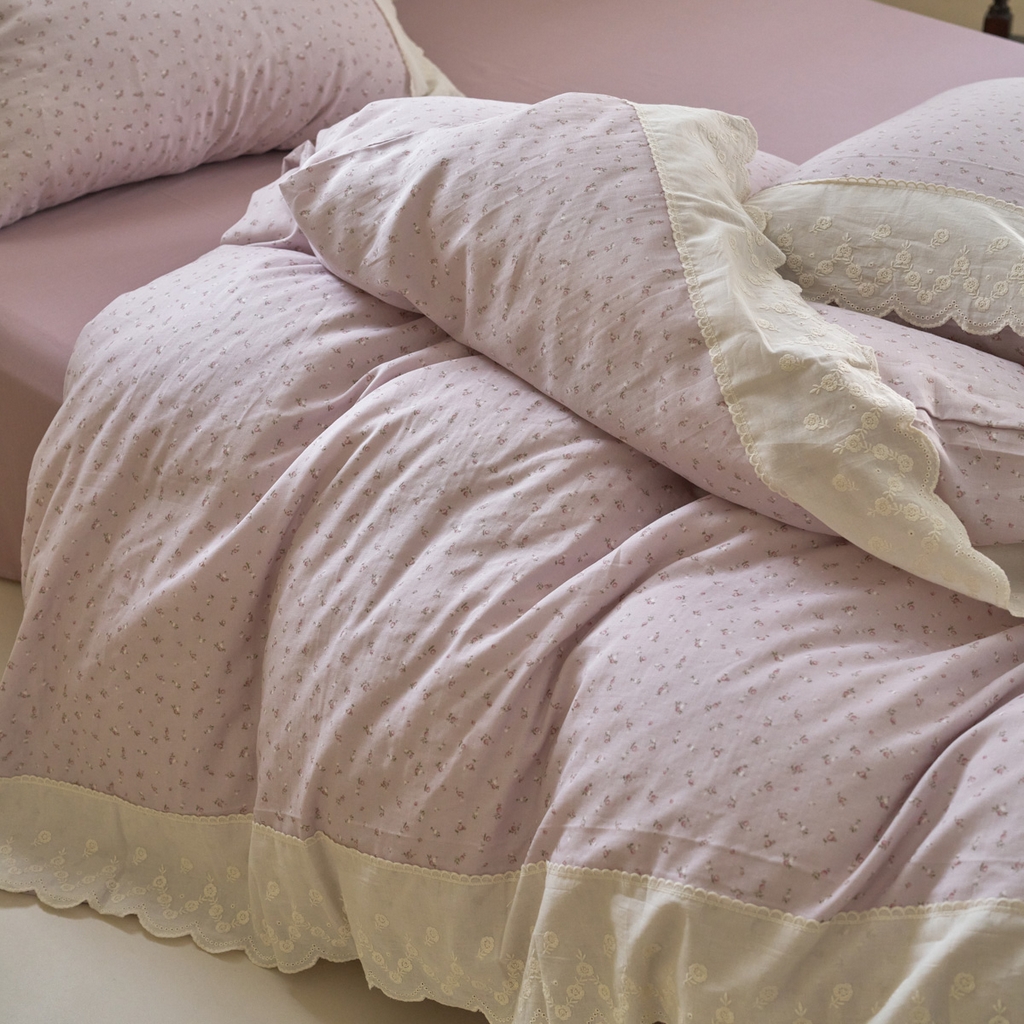 91家纺网 家纺一手货源 找家纺 洋铭区（原狠狠爱） 2025新款A类全棉蕾丝花边双层纱四件套 紫萱朵朵