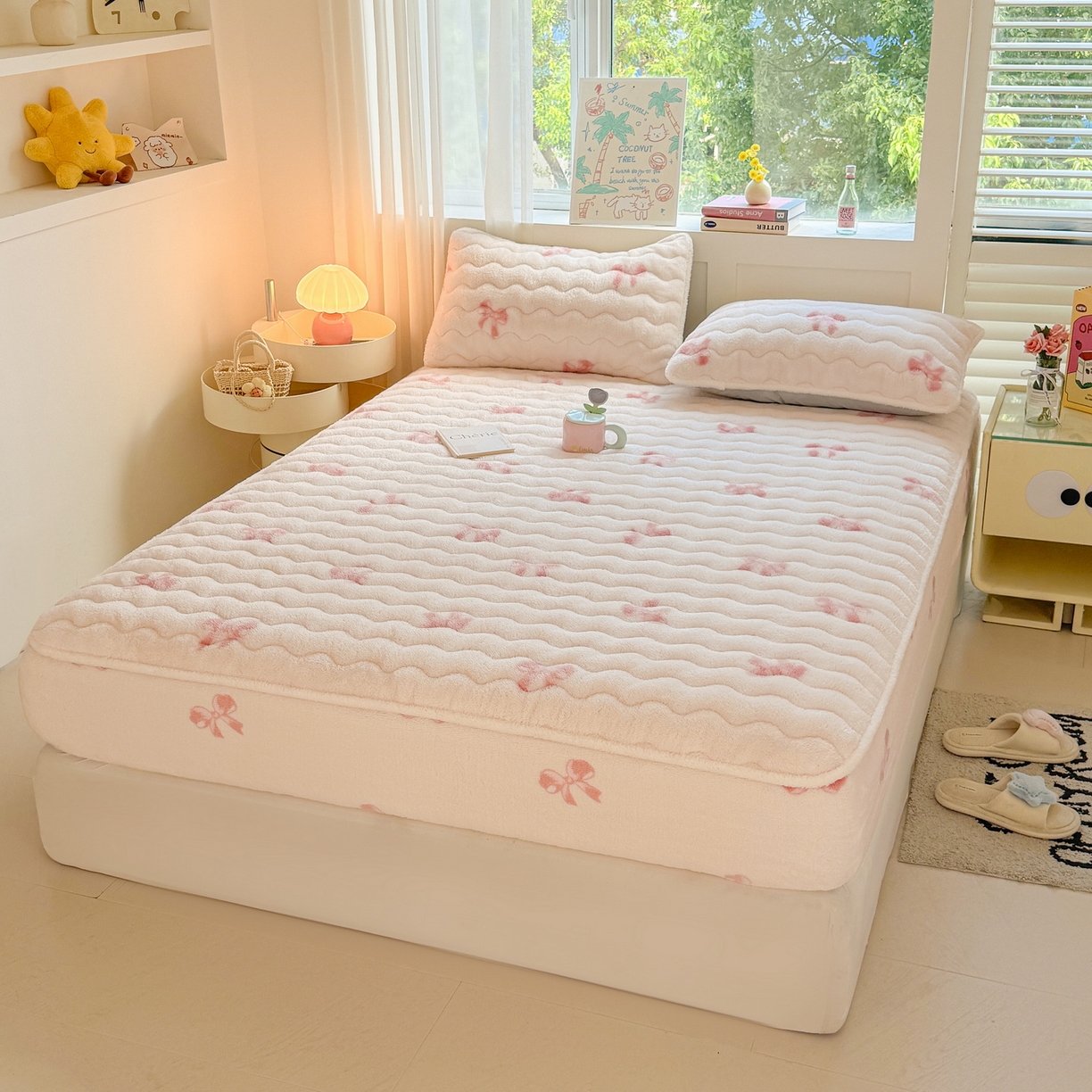 91家纺网 家纺一手货源 找家纺 LIFE.丽芙 2025秋冬新款北极绒加厚夹棉单床笠款床垫子保护套牛奶绒保暖床罩子三件套 蝶梦-粉