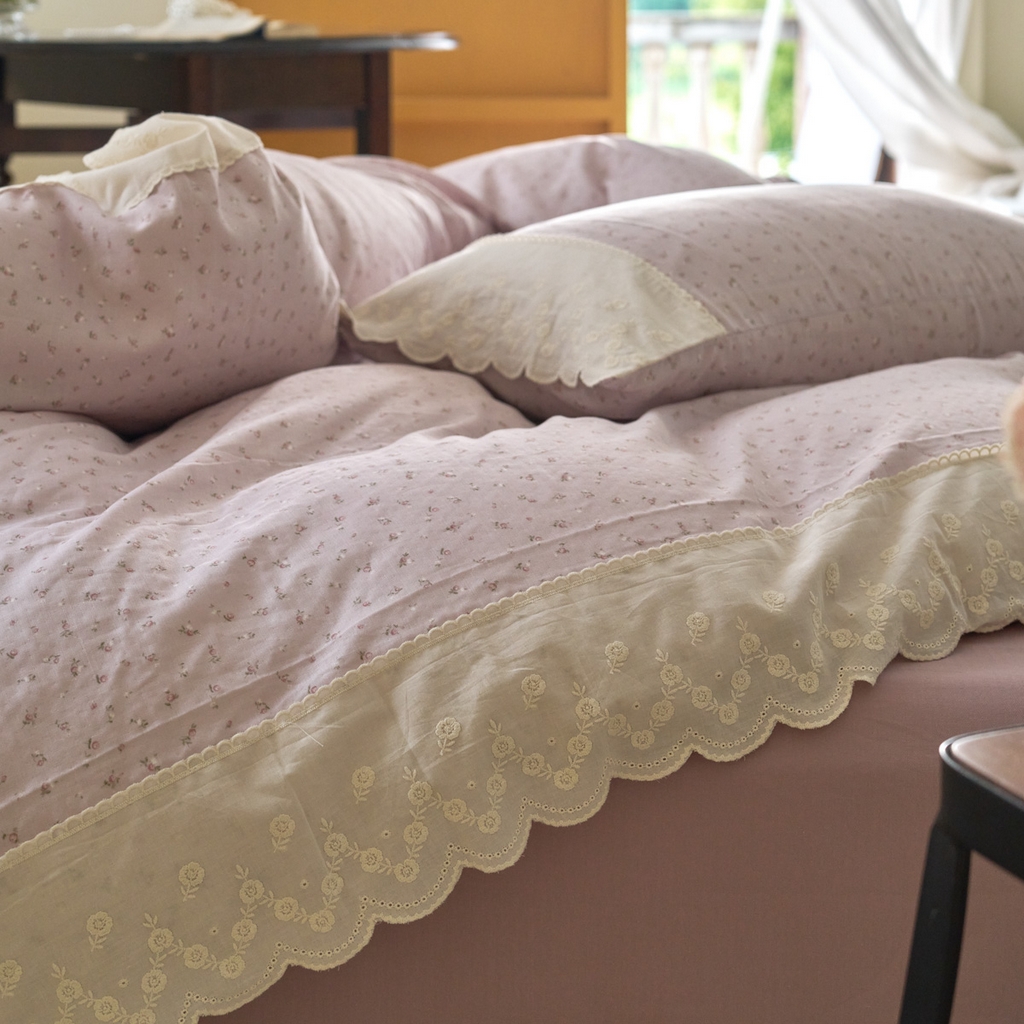 91家纺网 家纺一手货源 找家纺 洋铭区（原狠狠爱） 2025新款A类全棉蕾丝花边双层纱四件套 紫萱朵朵