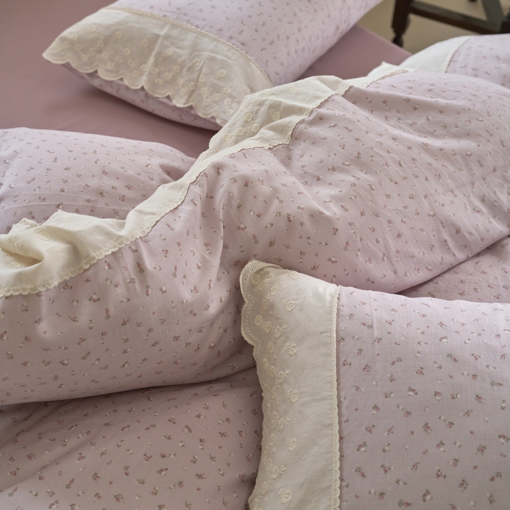 91家纺网 家纺一手货源 找家纺 洋铭区（原狠狠爱） 2025新款A类全棉蕾丝花边双层纱四件套 紫萱朵朵