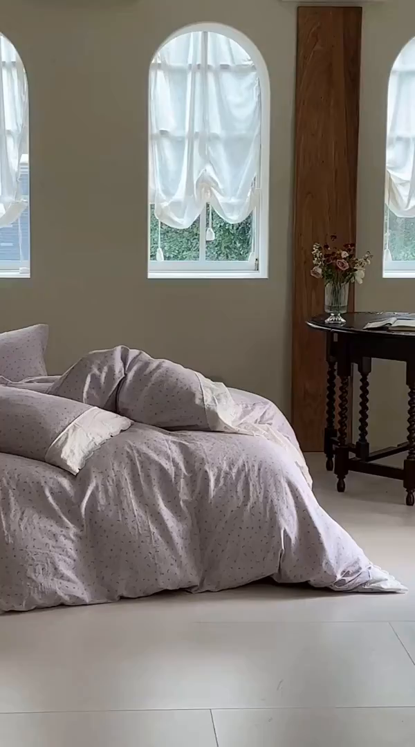 91家纺网 家纺一手货源 找家纺 洋铭区（原狠狠爱） 2025新款A类全棉蕾丝花边双层纱四件套 紫萱朵朵