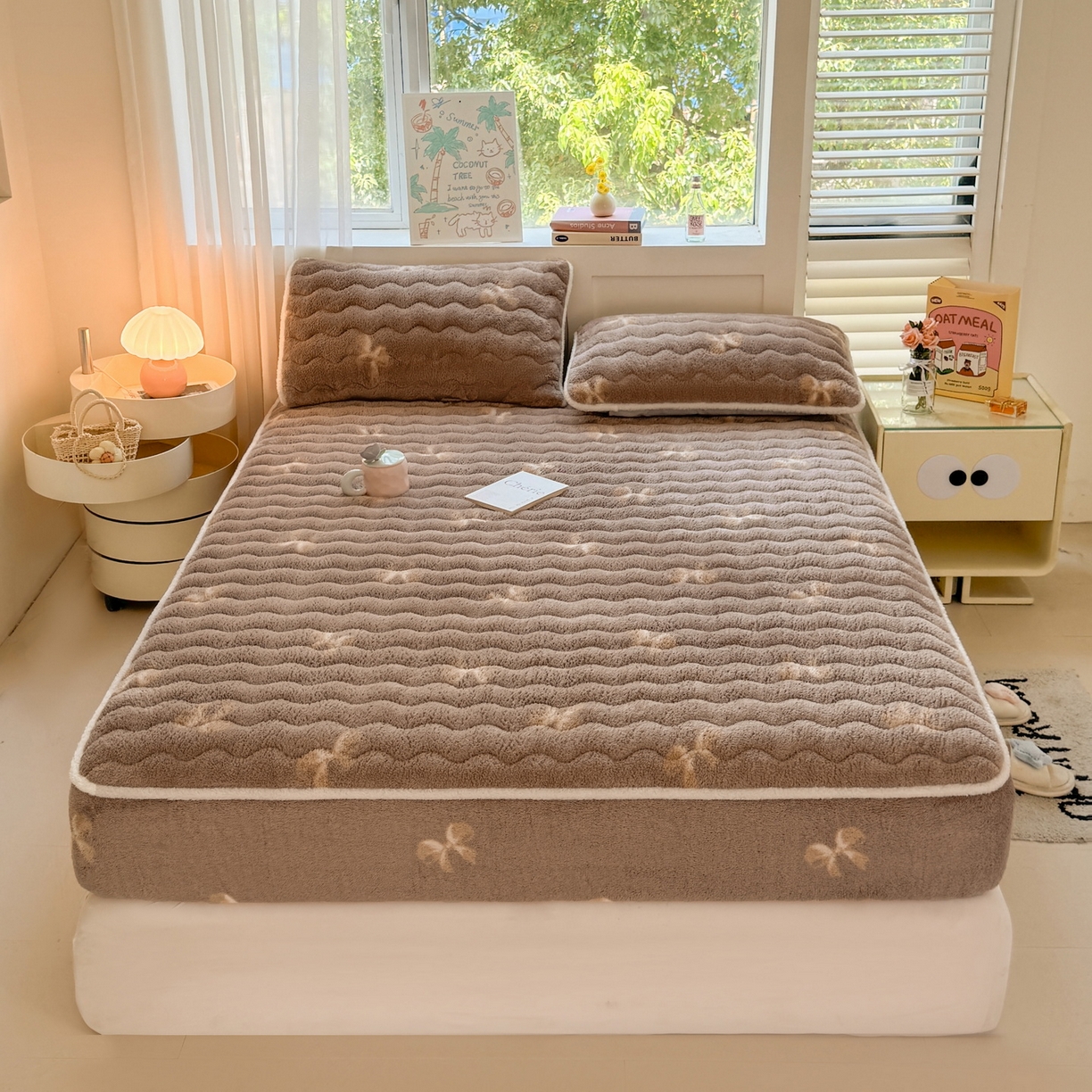 91家纺网 家纺一手货源 找家纺 LIFE.丽芙 2025秋冬新款北极绒加厚夹棉单床笠款床垫子保护套牛奶绒保暖床罩子三件套 蝶梦-棕