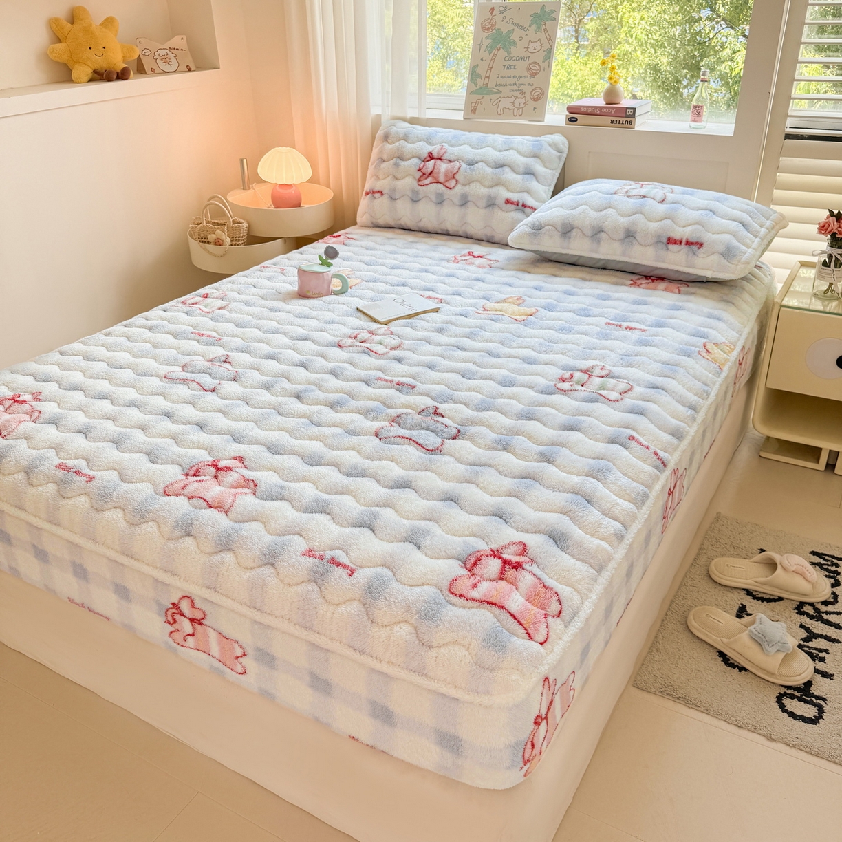 91家纺网 家纺一手货源 找家纺 LIFE.丽芙 2025秋冬新款北极绒加厚夹棉单床笠款床垫子保护套牛奶绒保暖床罩子三件套 意趣-蓝