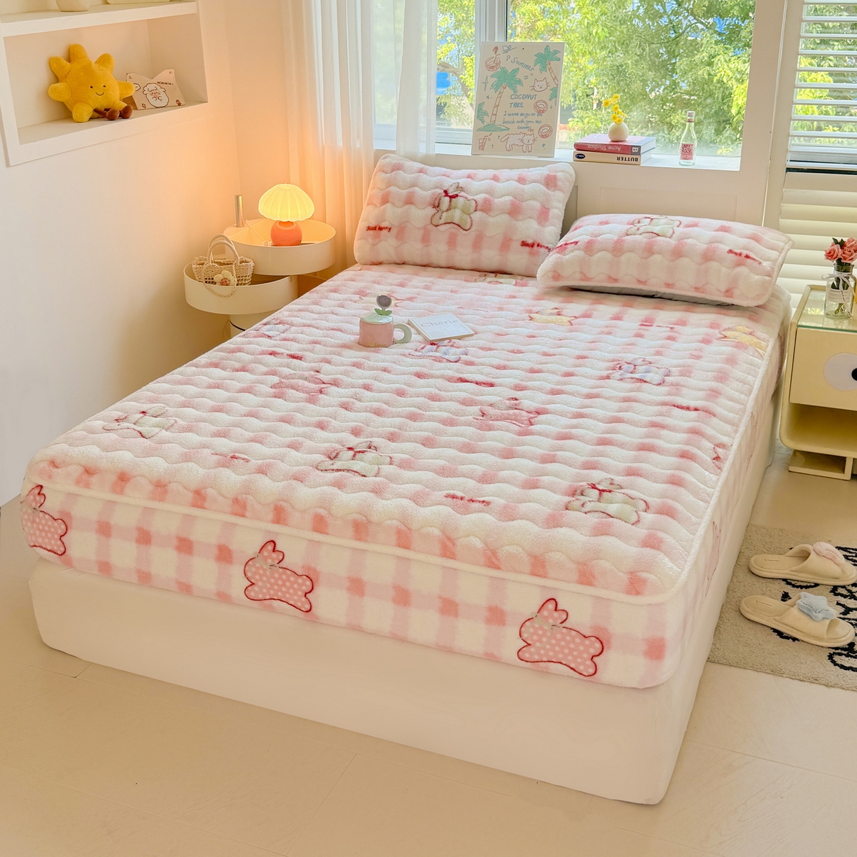 91家纺网 家纺一手货源 找家纺 LIFE.丽芙 2025秋冬新款北极绒加厚夹棉单床笠款床垫子保护套牛奶绒保暖床罩子三件套 意趣-粉