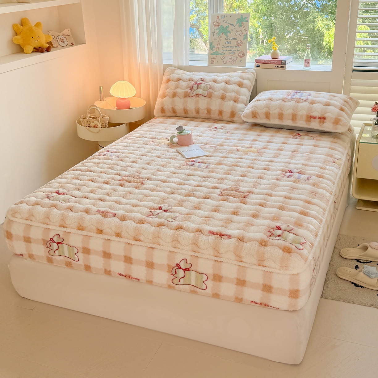 91家纺网 家纺一手货源 找家纺 LIFE.丽芙 2025秋冬新款北极绒加厚夹棉单床笠款床垫子保护套牛奶绒保暖床罩子三件套 意趣-咖