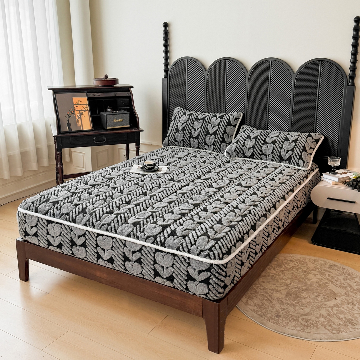 91家纺网 家纺一手货源 找家纺 LIFE.丽芙 2025秋冬新款色纱提花舒棉绒加厚夹棉单床笠款床垫子保护套保暖床罩子三件套 郁金香-灰色