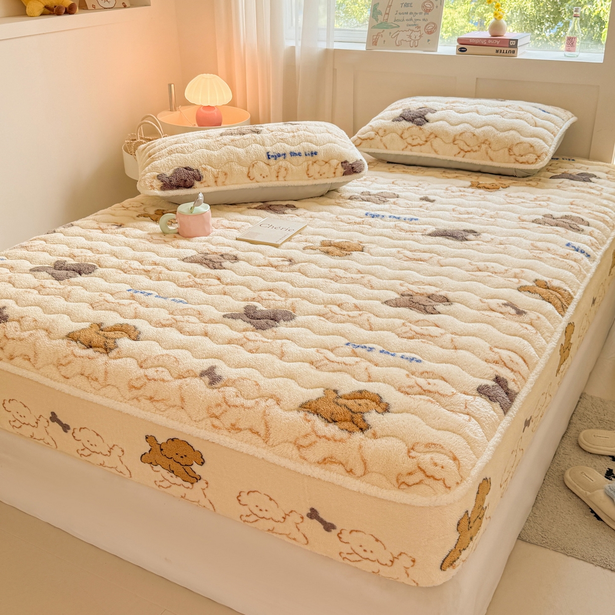 91家纺网 家纺一手货源 找家纺 LIFE.丽芙 2025秋冬新款北极绒加厚夹棉单床笠款床垫子保护套牛奶绒保暖床罩子三件套 追逐-黄