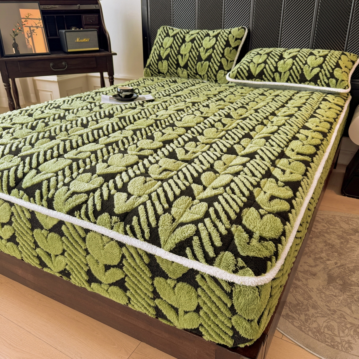 91家纺网 家纺一手货源 找家纺 LIFE.丽芙 2025秋冬新款色纱提花舒棉绒加厚夹棉单床笠款床垫子保护套保暖床罩子三件套 郁金香-草绿