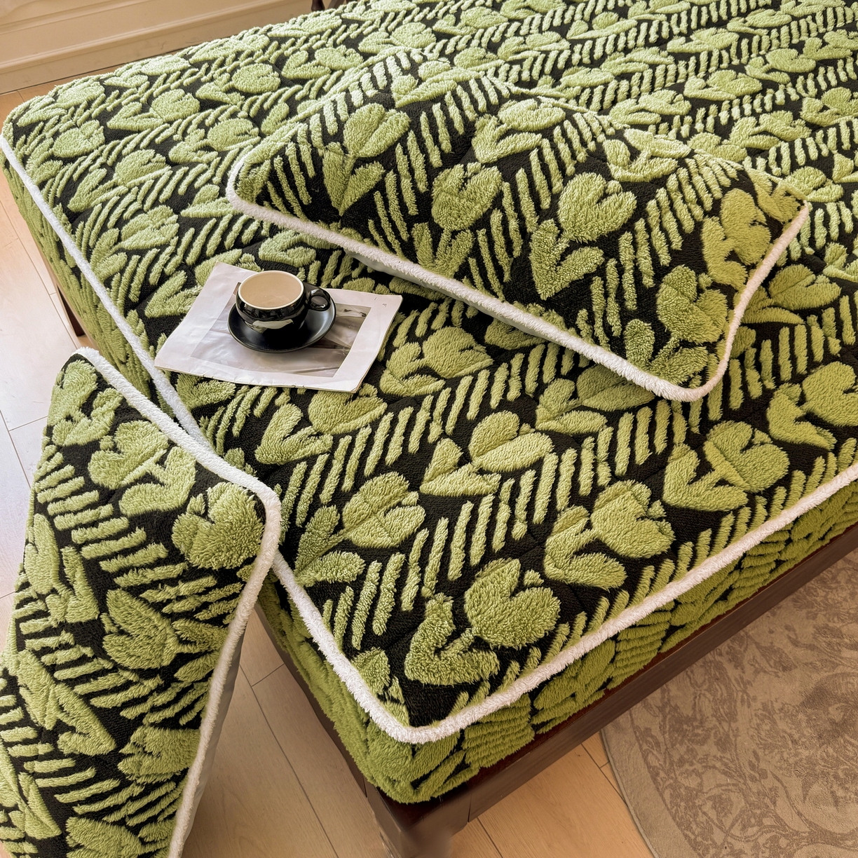 91家纺网 家纺一手货源 找家纺 LIFE.丽芙 2025秋冬新款色纱提花舒棉绒加厚夹棉单床笠款床垫子保护套保暖床罩子三件套 郁金香-草绿