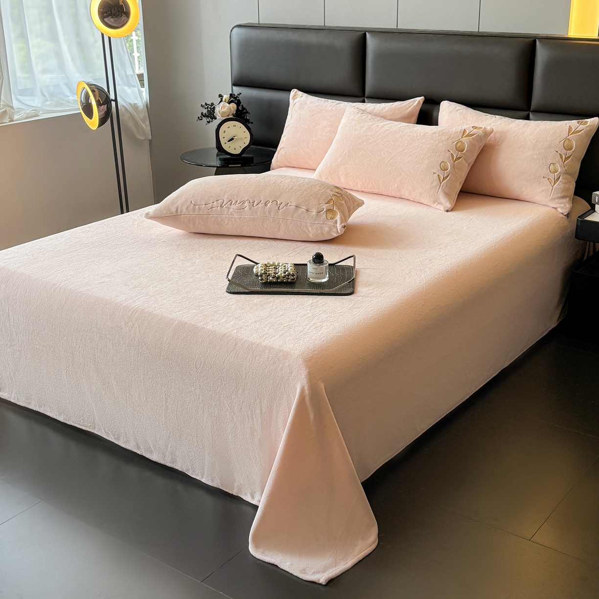 91家纺网 家纺一手货源 找家纺 （总）义博家纺 2025新款牛奶绒郁金香刺绣四件套