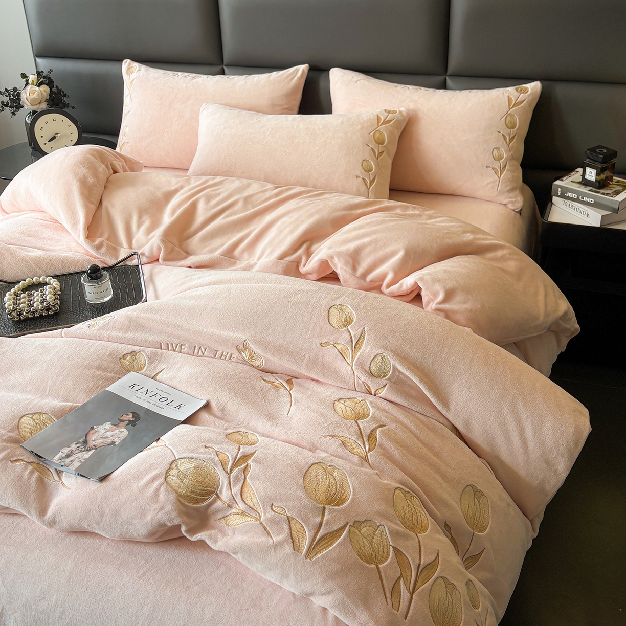 91家纺网 家纺一手货源 找家纺 （总）义博家纺 2025新款牛奶绒郁金香刺绣四件套