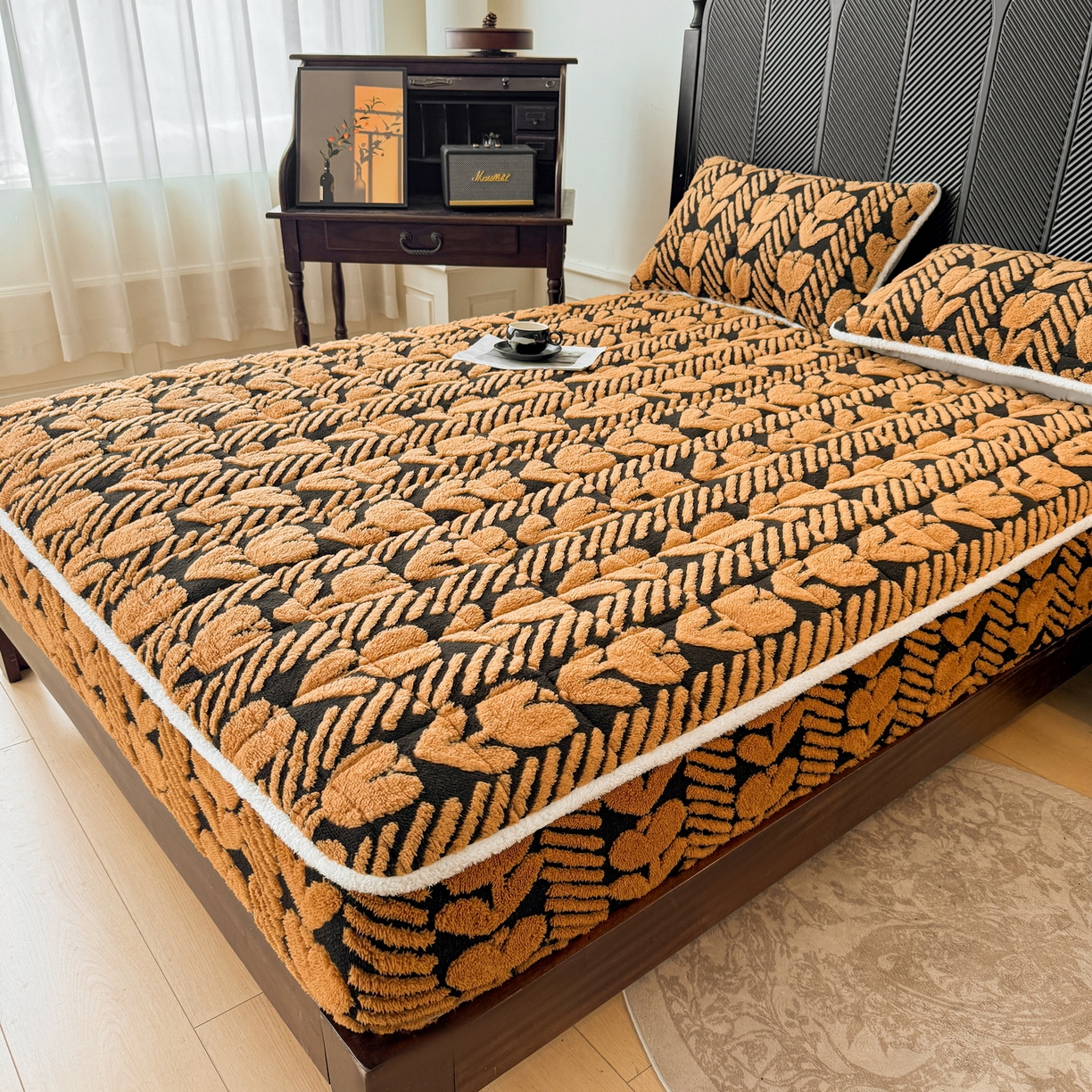 91家纺网 家纺一手货源 找家纺 LIFE.丽芙 2025秋冬新款色纱提花舒棉绒加厚夹棉单床笠款床垫子保护套保暖床罩子三件套 郁金香-黄棕