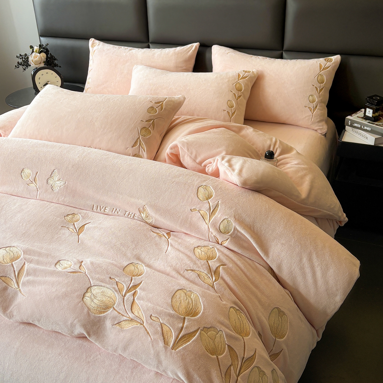 91家纺网 家纺一手货源 找家纺 （总）义博家纺 2025新款牛奶绒郁金香刺绣四件套