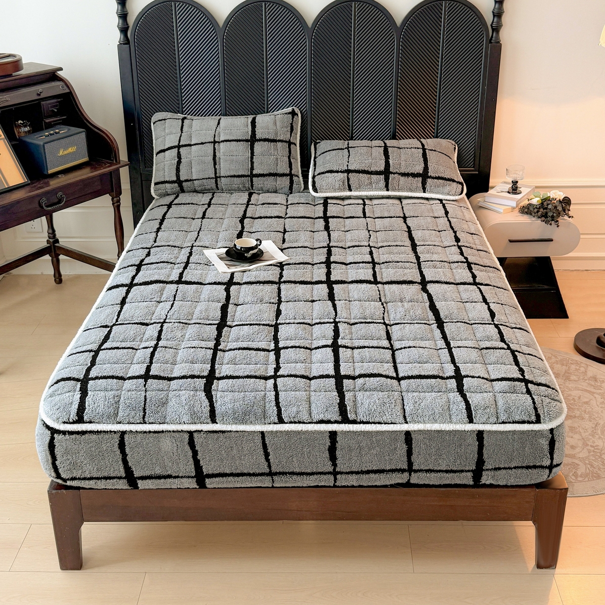 91家纺网 家纺一手货源 找家纺 LIFE.丽芙 2025秋冬新款色纱提花舒棉绒加厚夹棉单床笠款床垫子保护套保暖床罩子三件套 格调-灰色