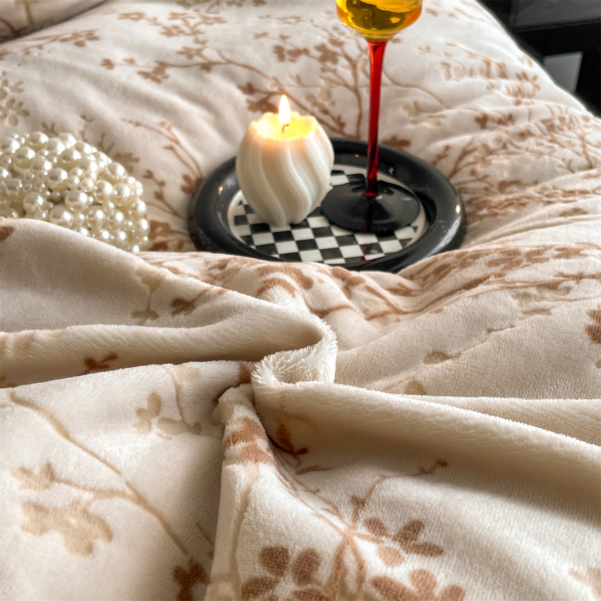 91家纺网 家纺一手货源 找家纺 （总）盛秋家纺 2025新款佩拉着色烂花牛奶绒四件套【轻奢风格】