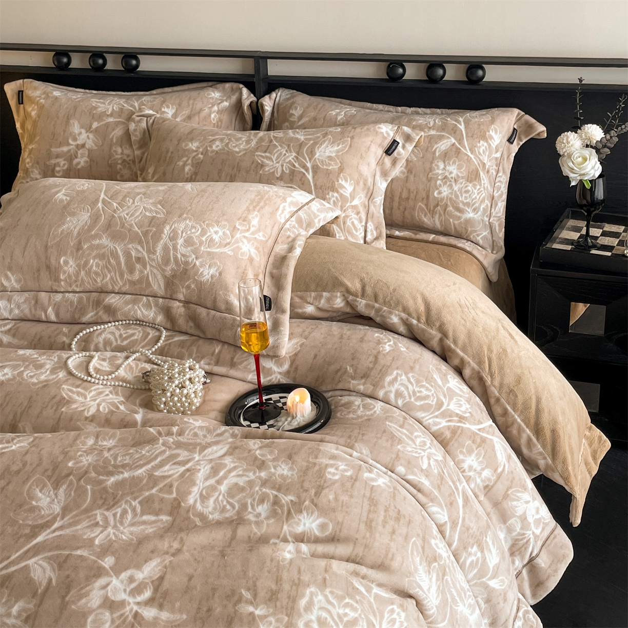 91家纺网 家纺一手货源 找家纺 （总）盛秋家纺 2025新款佩拉着色烂花牛奶绒四件套【轻奢风格】