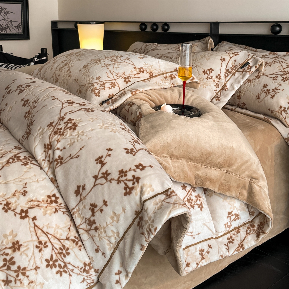 91家纺网 家纺一手货源 找家纺 （总）盛秋家纺 2025新款佩拉着色烂花牛奶绒四件套【轻奢风格】