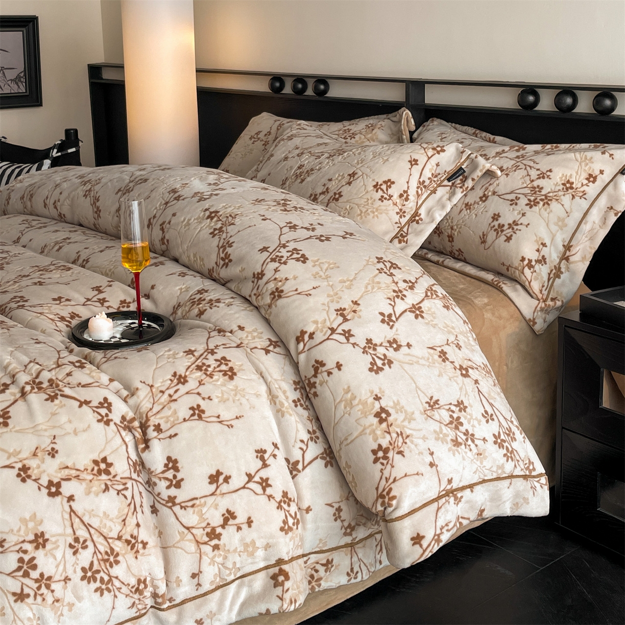 91家纺网 家纺一手货源 找家纺 （总）盛秋家纺 2025新款佩拉着色烂花牛奶绒四件套【轻奢风格】