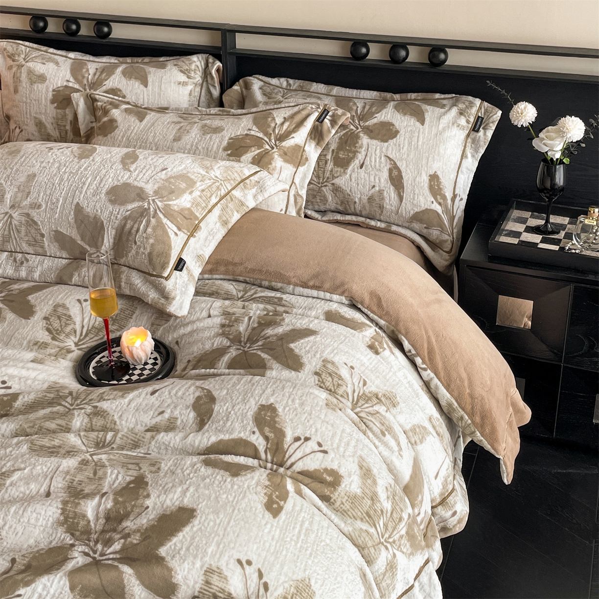 91家纺网 家纺一手货源 找家纺 （总）盛秋家纺 2025新款佩拉着色烂花牛奶绒四件套【轻奢风格】