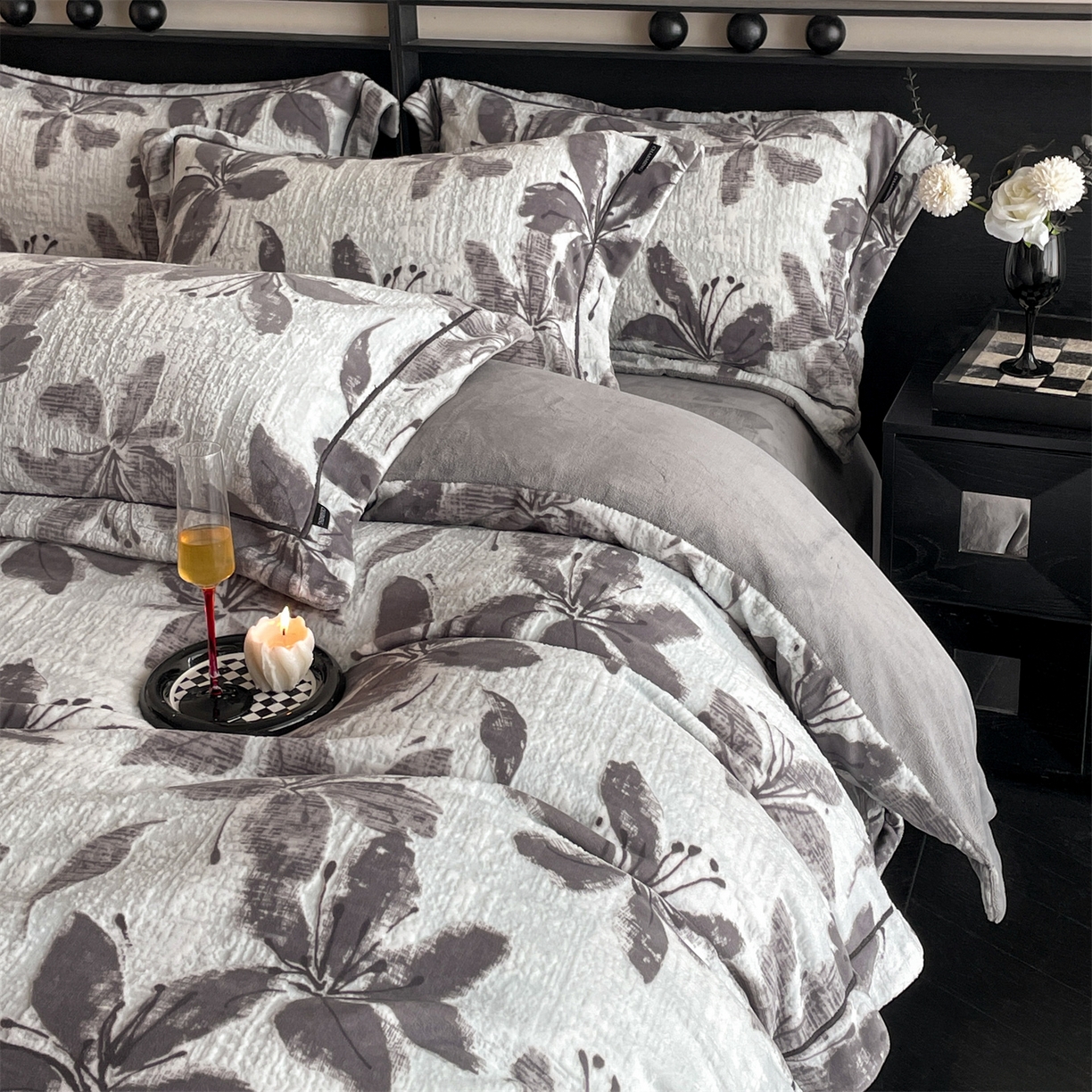 91家纺网 家纺一手货源 找家纺 （总）盛秋家纺 2025新款佩拉着色烂花牛奶绒四件套【轻奢风格】