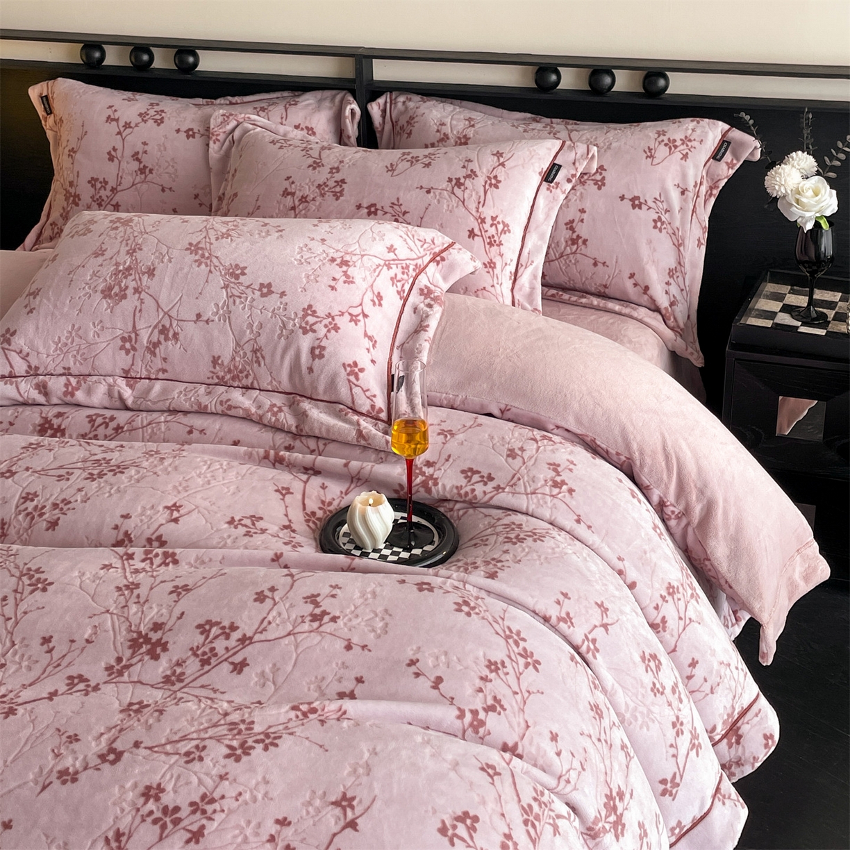 91家纺网 家纺一手货源 找家纺 （总）盛秋家纺 2025新款佩拉着色烂花牛奶绒四件套【轻奢风格】