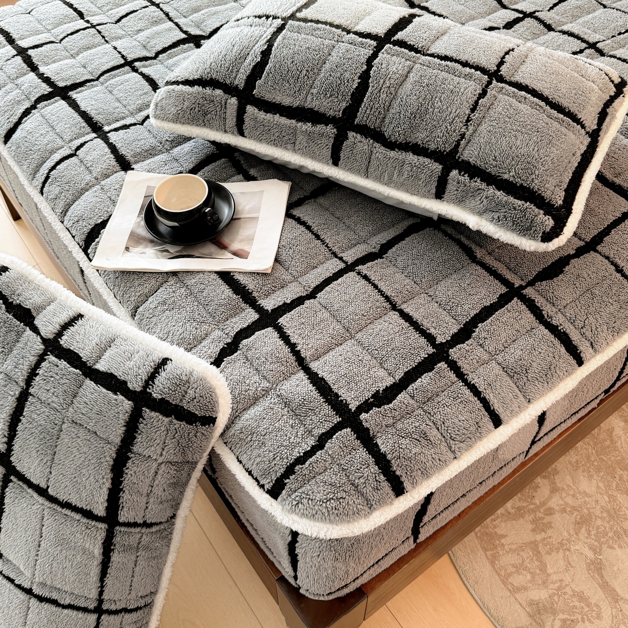 91家纺网 家纺一手货源 找家纺 LIFE.丽芙 2025秋冬新款色纱提花舒棉绒加厚夹棉单床笠款床垫子保护套保暖床罩子三件套 格调-灰色