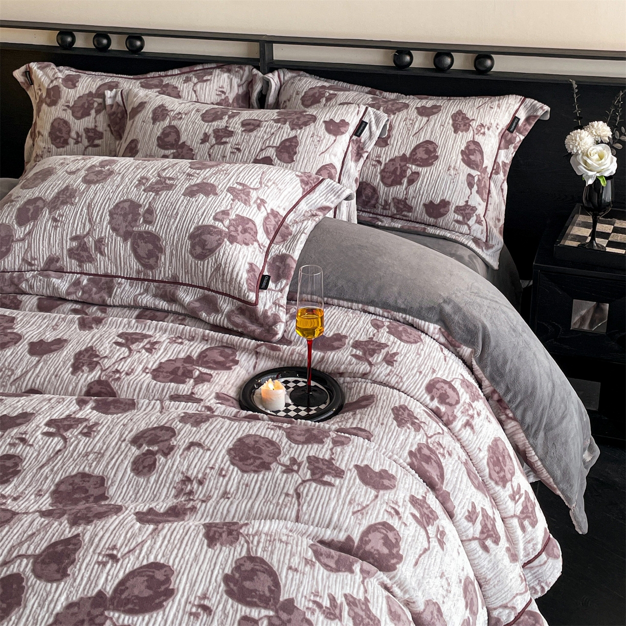 91家纺网 家纺一手货源 找家纺 （总）盛秋家纺 2025新款佩拉着色烂花牛奶绒四件套【轻奢风格】