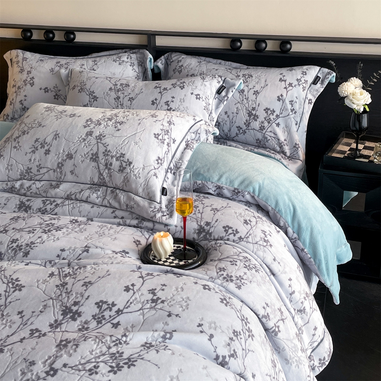 91家纺网 家纺一手货源 找家纺 （总）盛秋家纺 2025新款佩拉着色烂花牛奶绒四件套【轻奢风格】