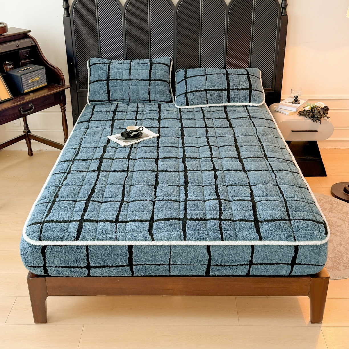 91家纺网 家纺一手货源 找家纺 LIFE.丽芙 2025秋冬新款色纱提花舒棉绒加厚夹棉单床笠款床垫子保护套保暖床罩子三件套 格调-蓝灰