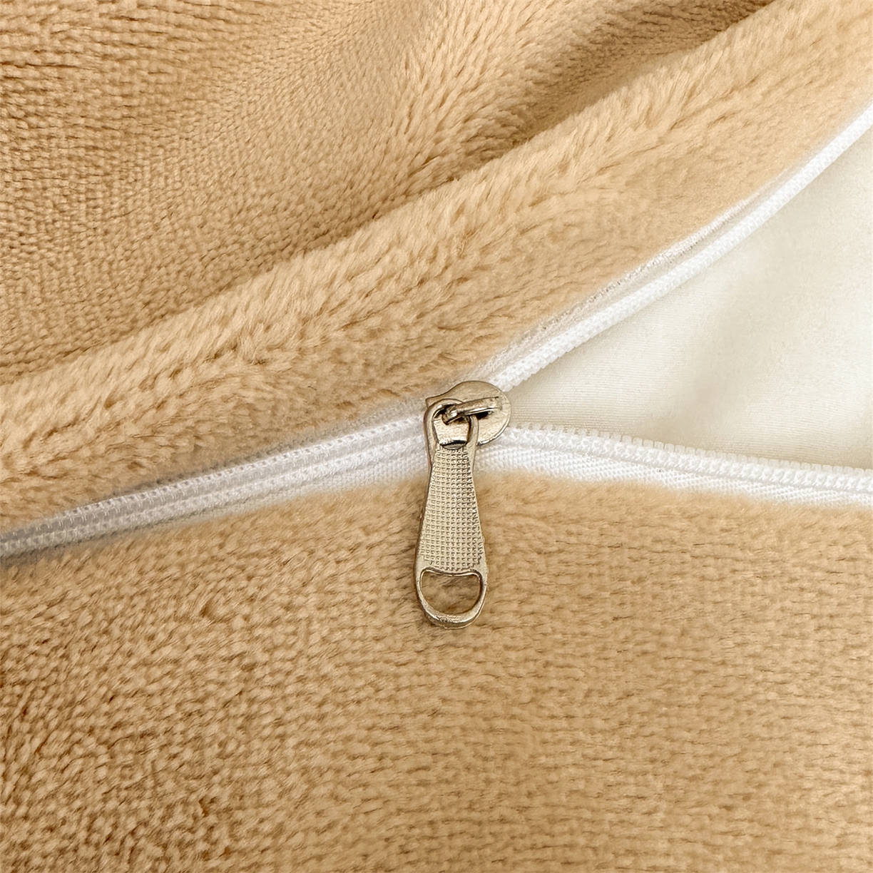 91家纺网 家纺一手货源 找家纺 （总）盛秋家纺 2025新款佩拉着色烂花牛奶绒四件套【简约风格】