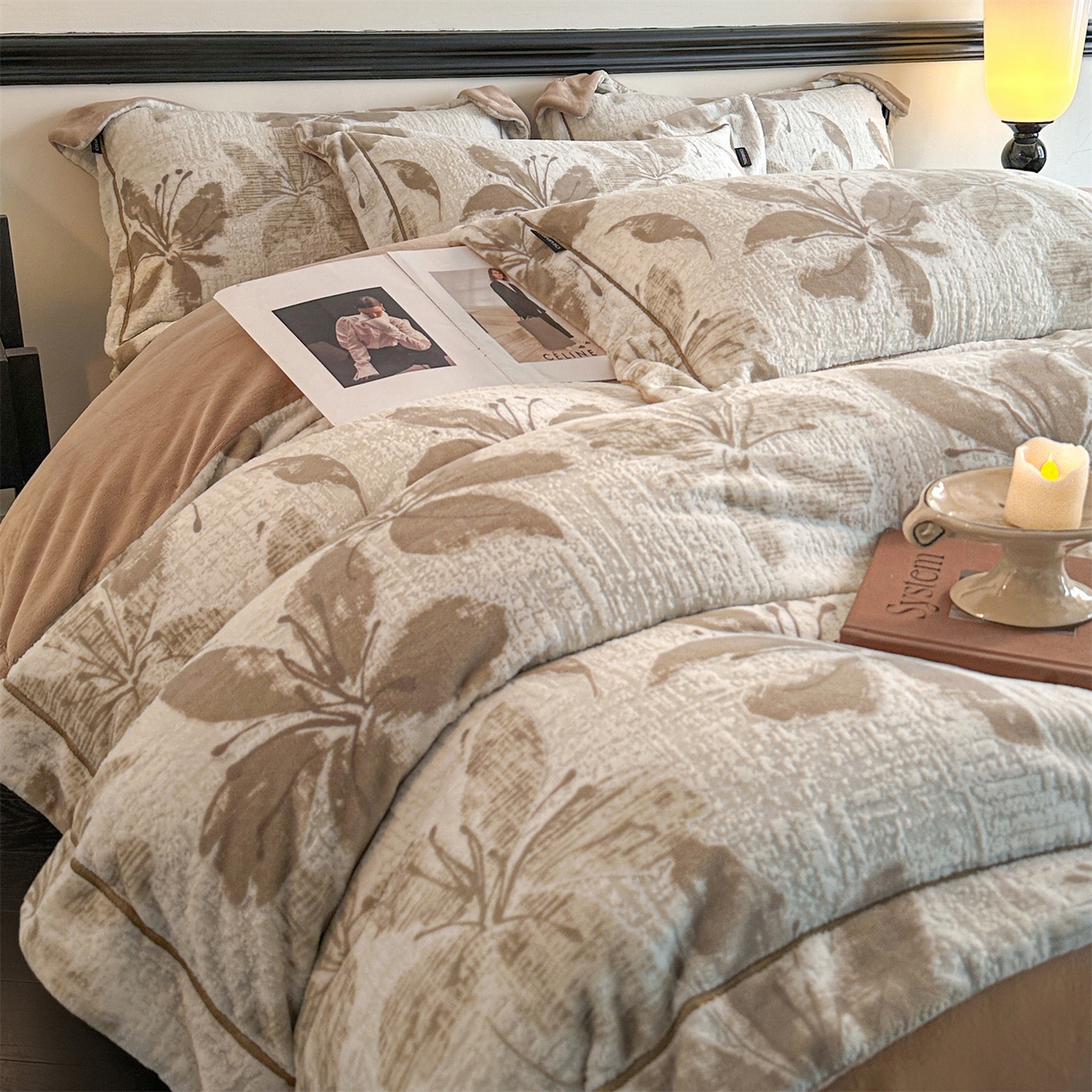 91家纺网 家纺一手货源 找家纺 盛秋家纺 2025新款佩拉着色烂花牛奶绒四件套【简约风格】 素影-浅咖