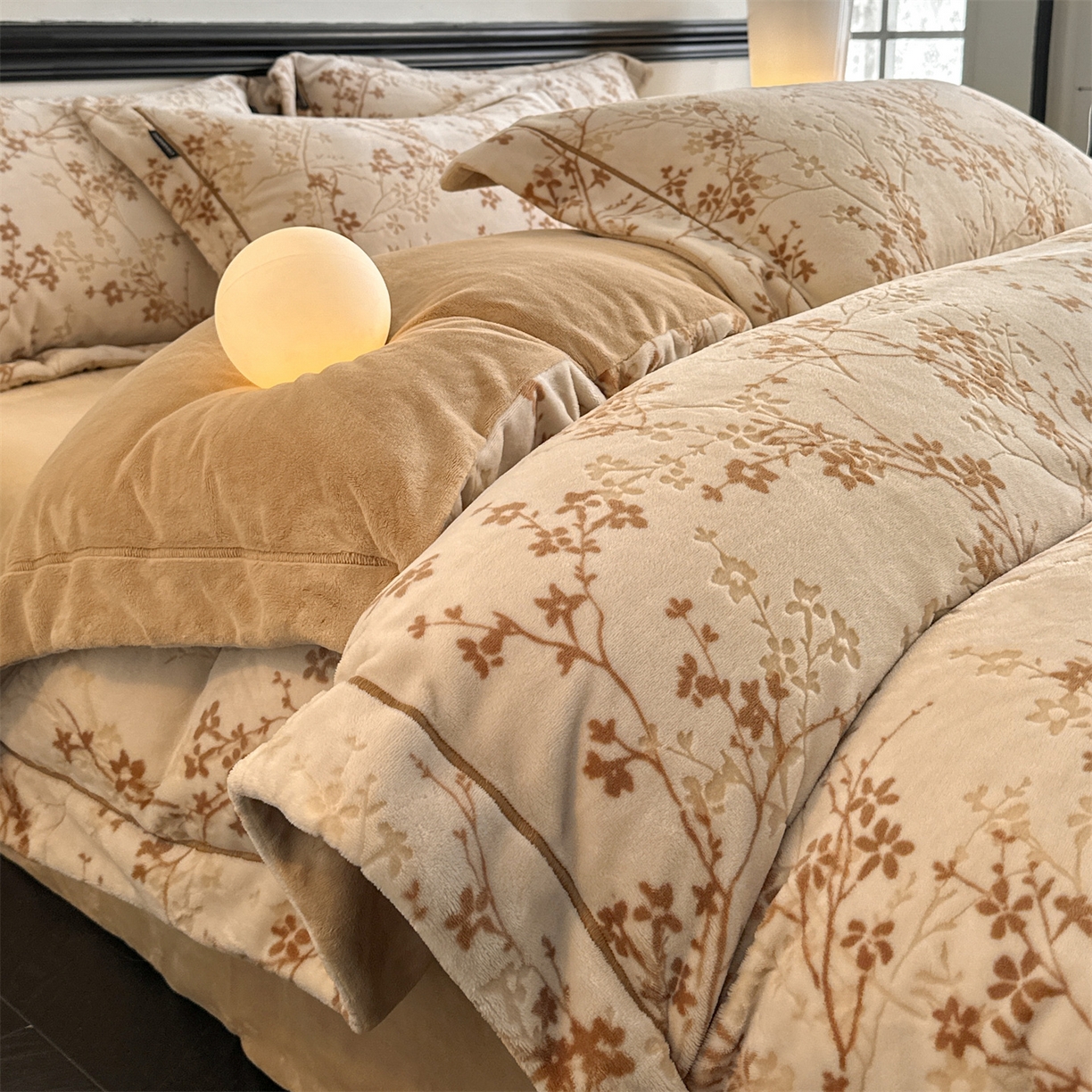 91家纺网 家纺一手货源 找家纺 （总）盛秋家纺 2025新款佩拉着色烂花牛奶绒四件套【简约风格】