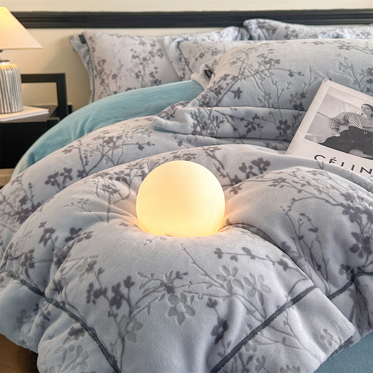 盛秋家纺 2025新款佩拉着色烂花牛奶绒四件套【简约风格】 山茶花语-蓝