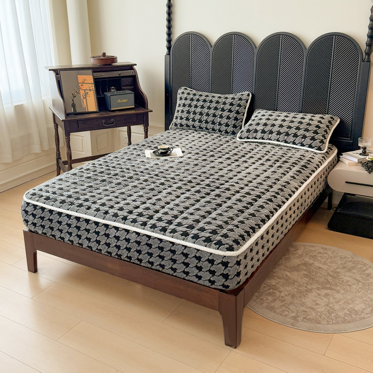 91家纺网 家纺一手货源 找家纺 LIFE.丽芙 2025秋冬新款色纱提花舒棉绒加厚夹棉单床笠款床垫子保护套保暖床罩子三件套 千鸟格-灰色