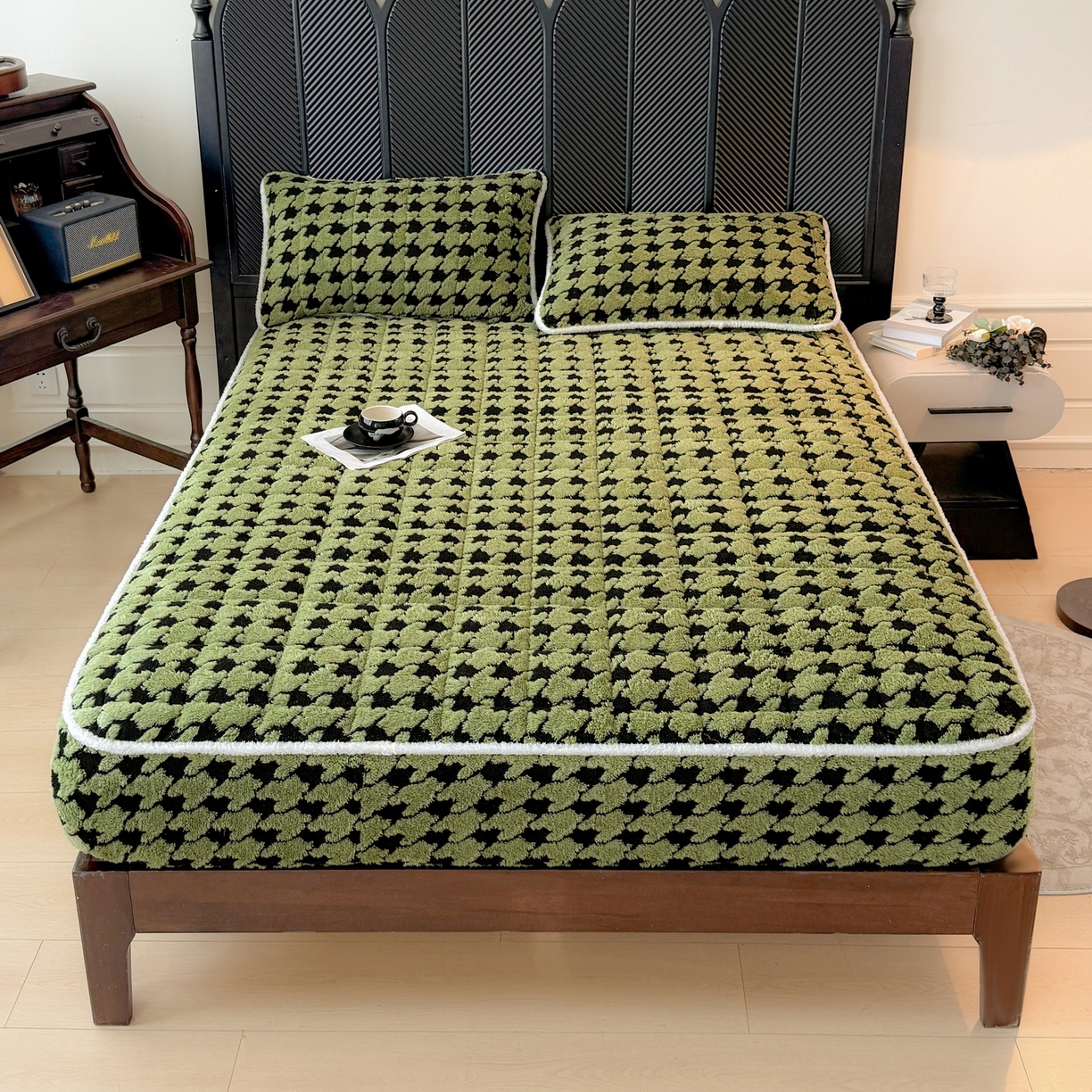 91家纺网 家纺一手货源 找家纺 LIFE.丽芙 2025秋冬新款色纱提花舒棉绒加厚夹棉单床笠款床垫子保护套保暖床罩子三件套 千鸟格-草绿