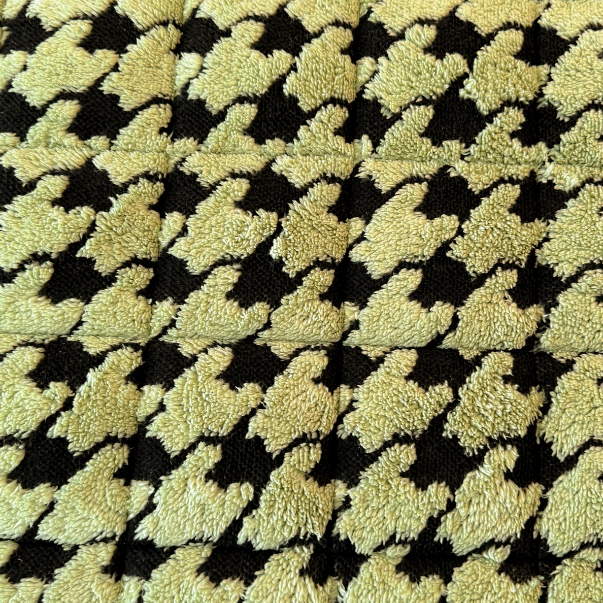 91家纺网 家纺一手货源 找家纺 LIFE.丽芙 2025秋冬新款色纱提花舒棉绒加厚夹棉单床笠款床垫子保护套保暖床罩子三件套 千鸟格-草绿