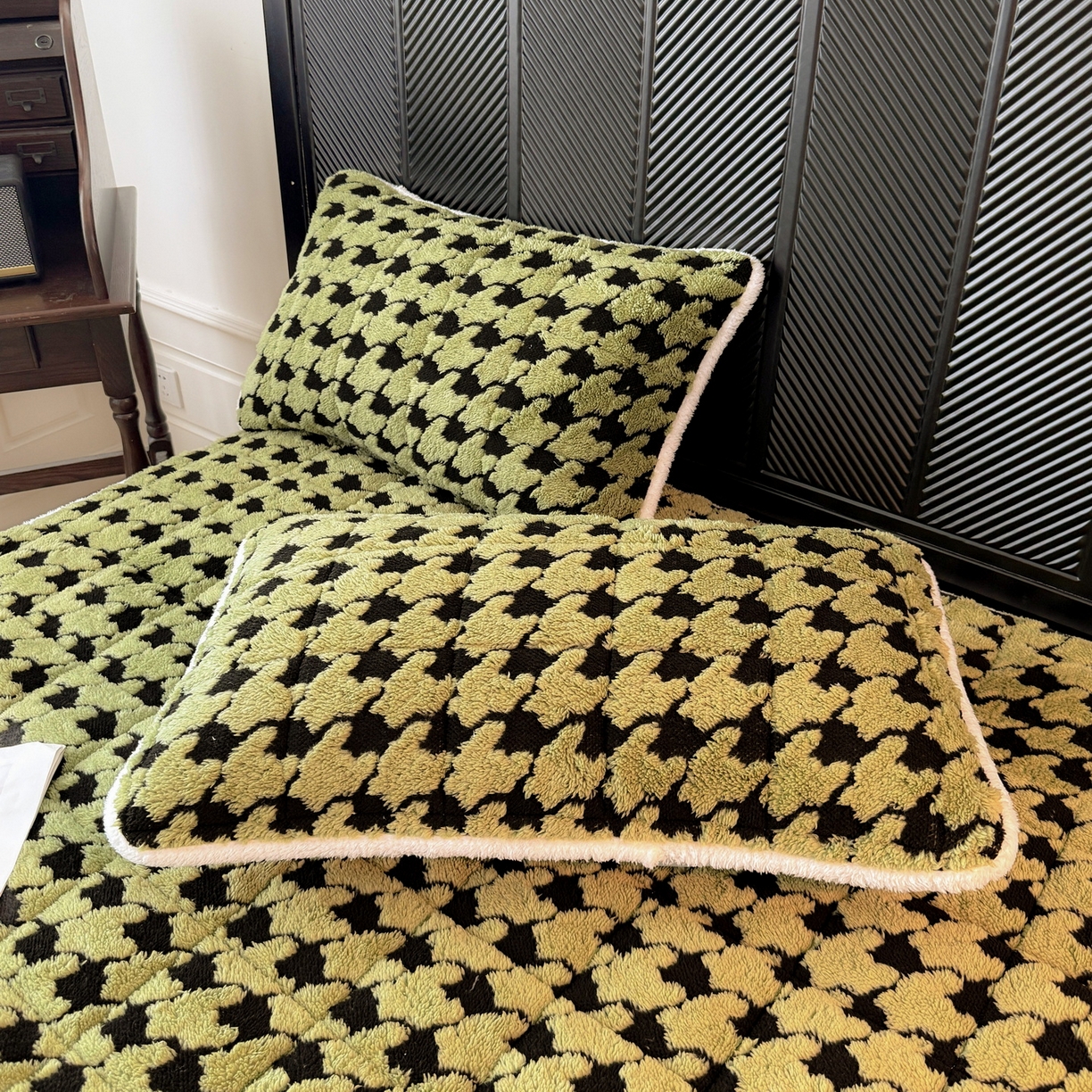 91家纺网 家纺一手货源 找家纺 LIFE.丽芙 2025秋冬新款色纱提花舒棉绒加厚夹棉单床笠款床垫子保护套保暖床罩子三件套 千鸟格-草绿