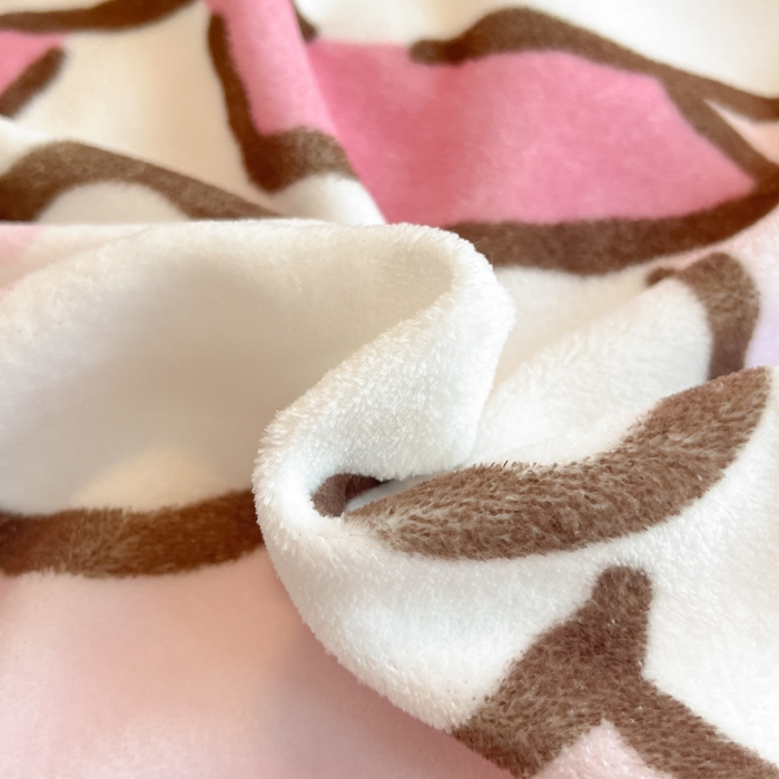 91家纺网 家纺一手货源 找家纺 博雅 2025新款三丽欧大板牛奶绒印花单枕套 牛奶绒大版-木马美乐蒂