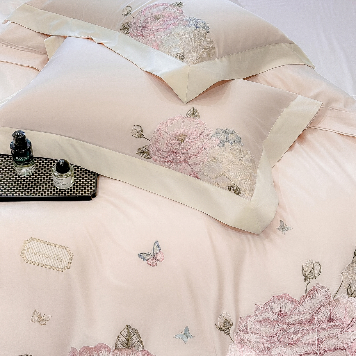 91家纺网 家纺一手货源 找家纺 优悦生活馆 2025新款全棉长绒棉刺绣四件套-花迹风格二 花迹-杏花粉