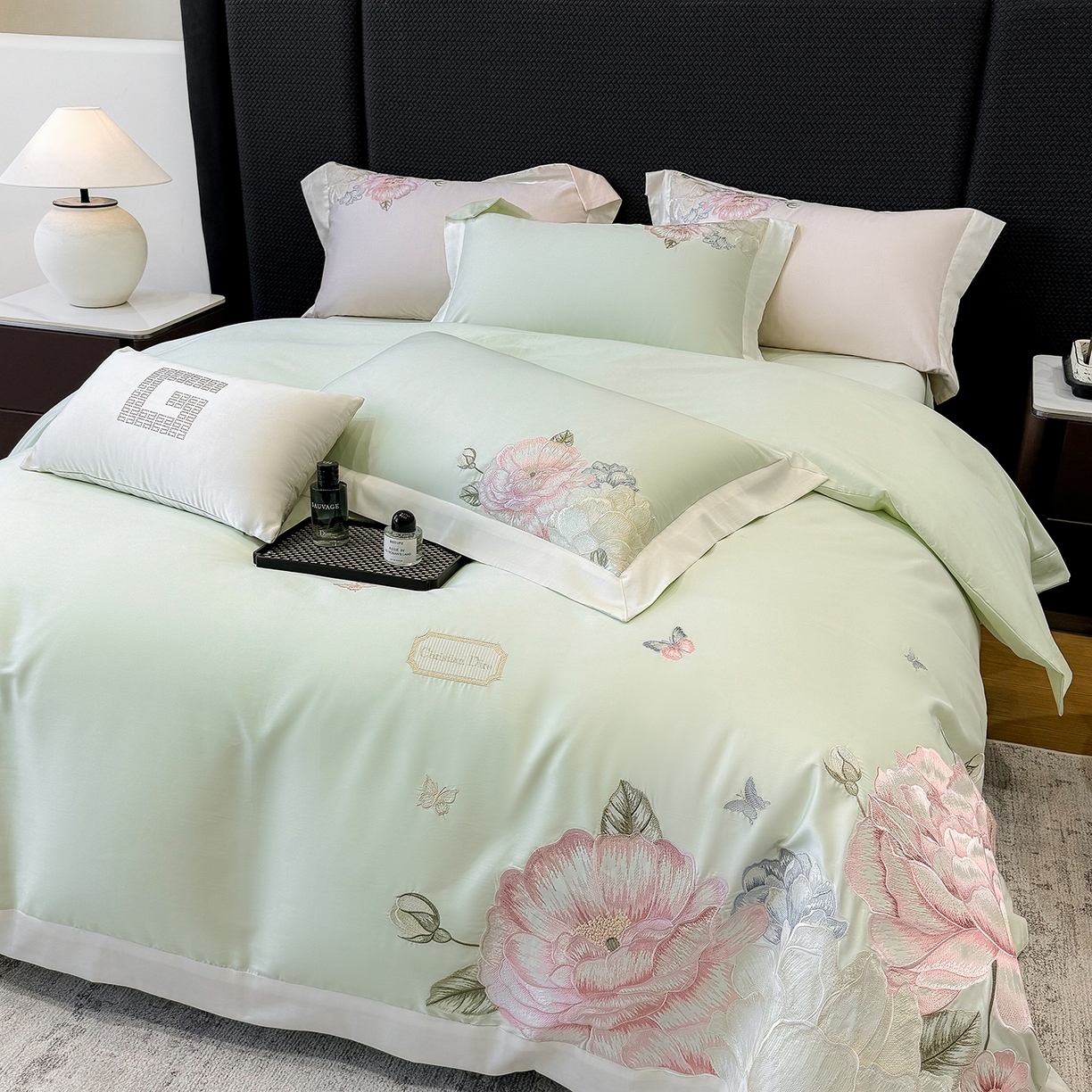 91家纺网 家纺一手货源 找家纺 （总）优悦生活馆 2025新款全棉长绒棉刺绣四件套-花迹风格二