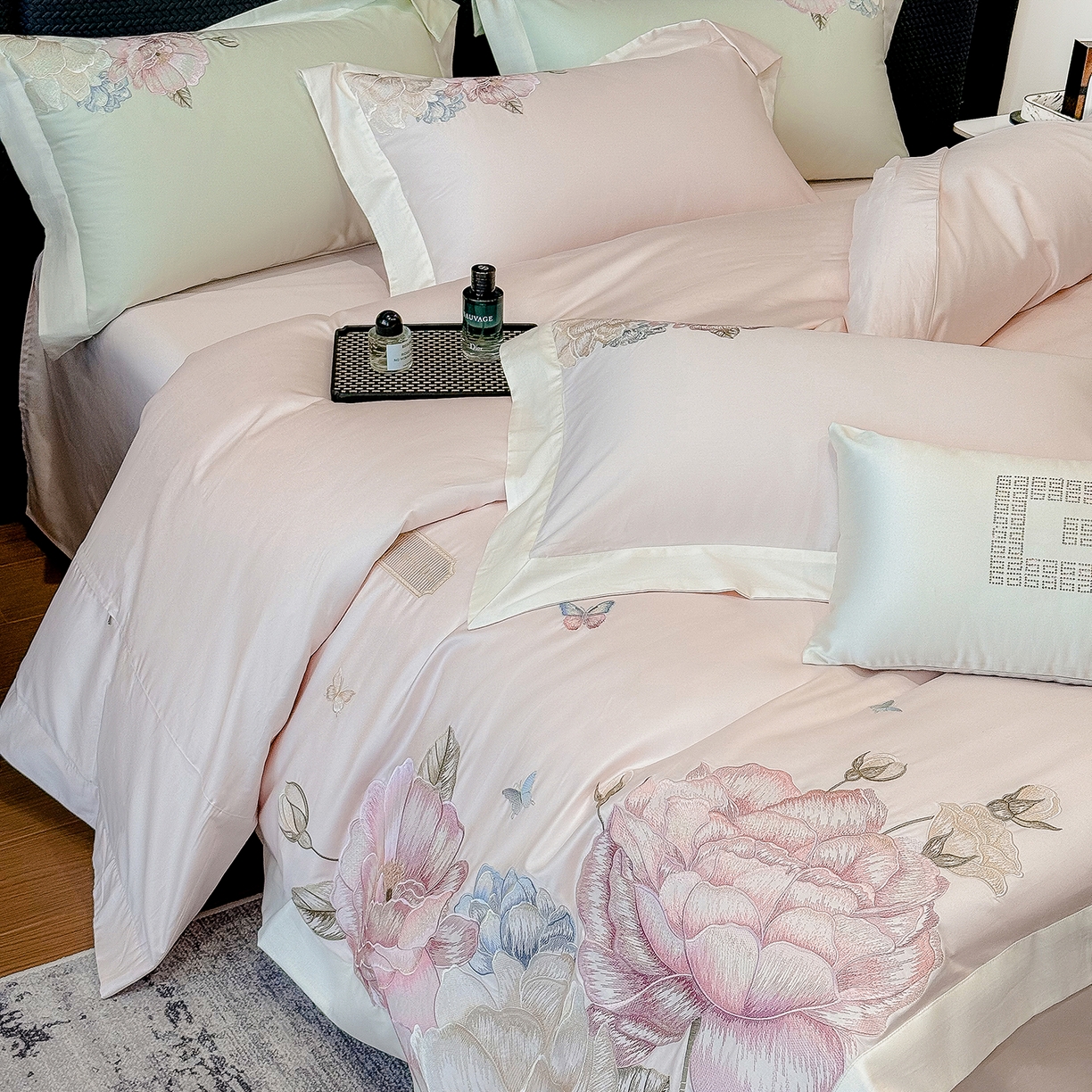 91家纺网 家纺一手货源 找家纺 优悦生活馆 2025新款全棉长绒棉刺绣四件套-花迹风格二 花迹-杏花粉