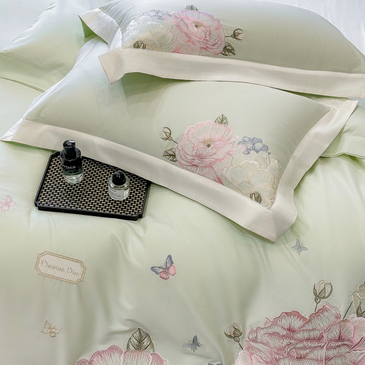 91家纺网 家纺一手货源 找家纺 （总）优悦生活馆 2025新款全棉长绒棉刺绣四件套-花迹风格二