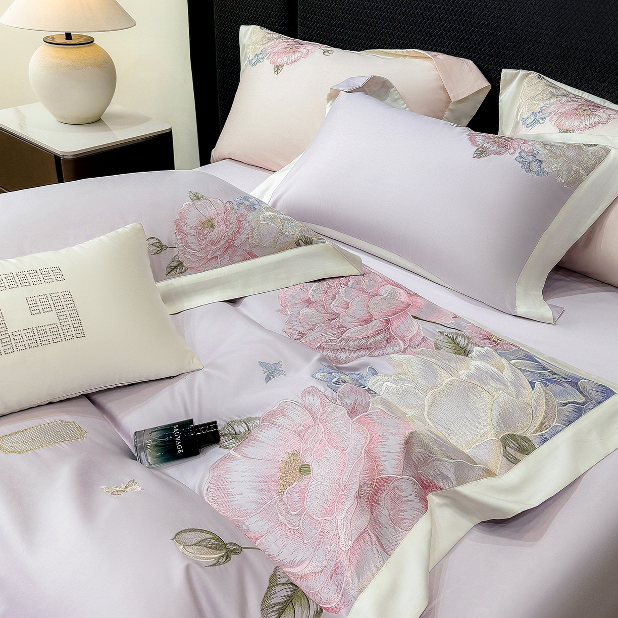 91家纺网 家纺一手货源 找家纺 优悦生活馆 2025新款全棉长绒棉刺绣四件套-花迹风格二 花迹-霞光紫