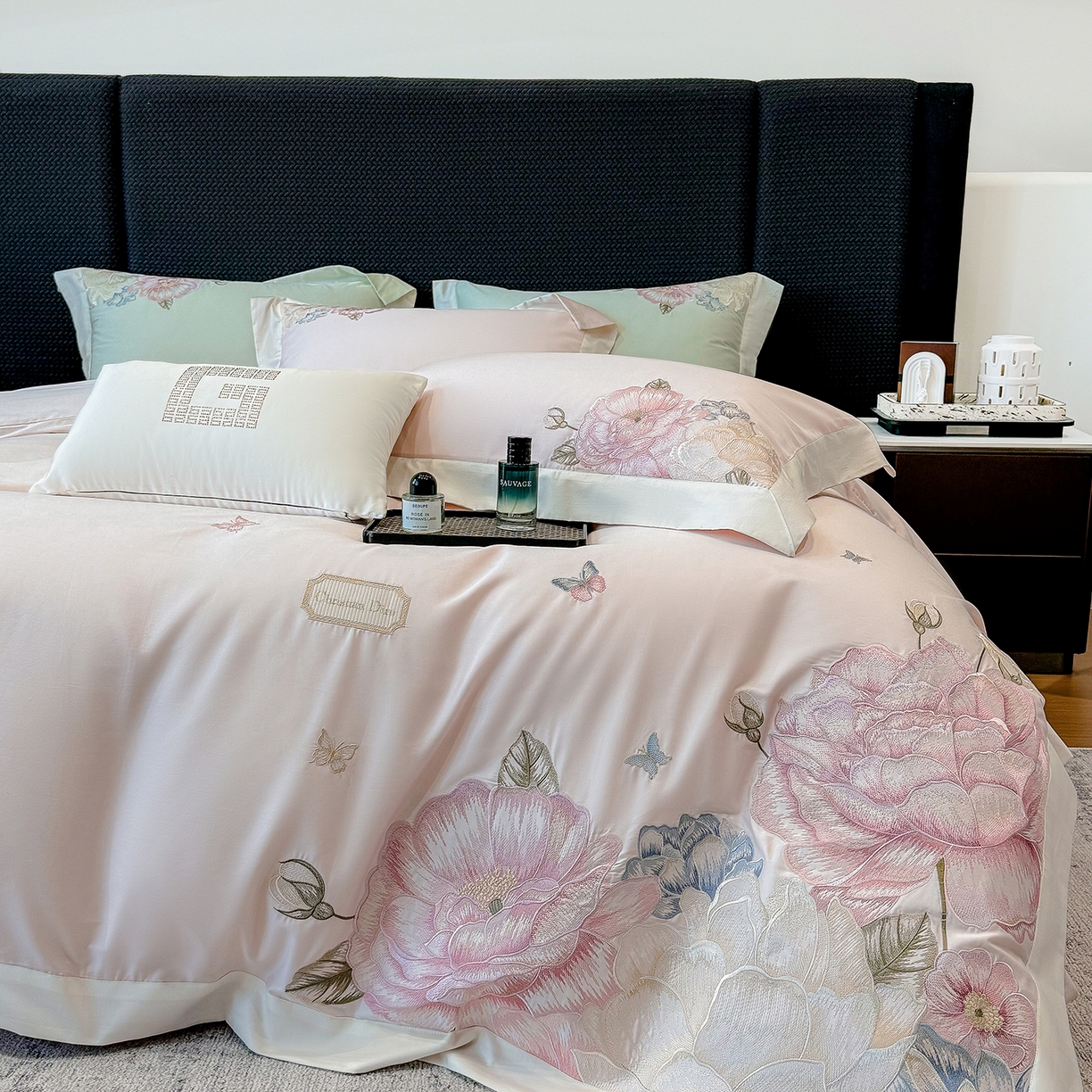 91家纺网 家纺一手货源 找家纺 优悦生活馆 2025新款全棉长绒棉刺绣四件套-花迹风格二 花迹-杏花粉