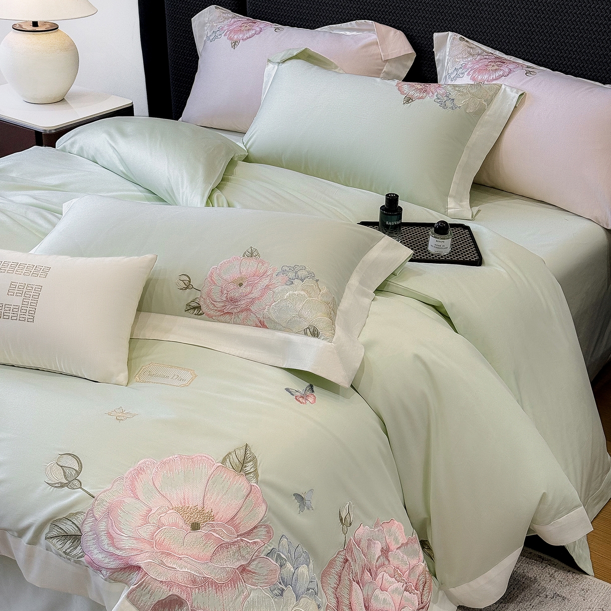 91家纺网 家纺一手货源 找家纺 优悦生活馆 2025新款全棉长绒棉刺绣四件套-花迹风格二 花迹-麦田绿