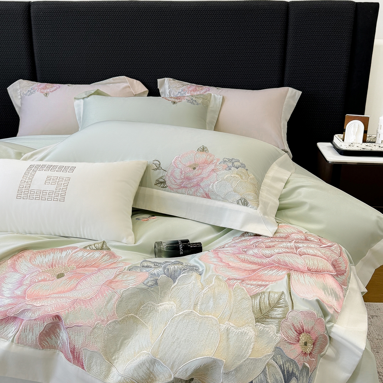 91家纺网 家纺一手货源 找家纺 优悦生活馆 2025新款全棉长绒棉刺绣四件套-花迹风格二 花迹-麦田绿