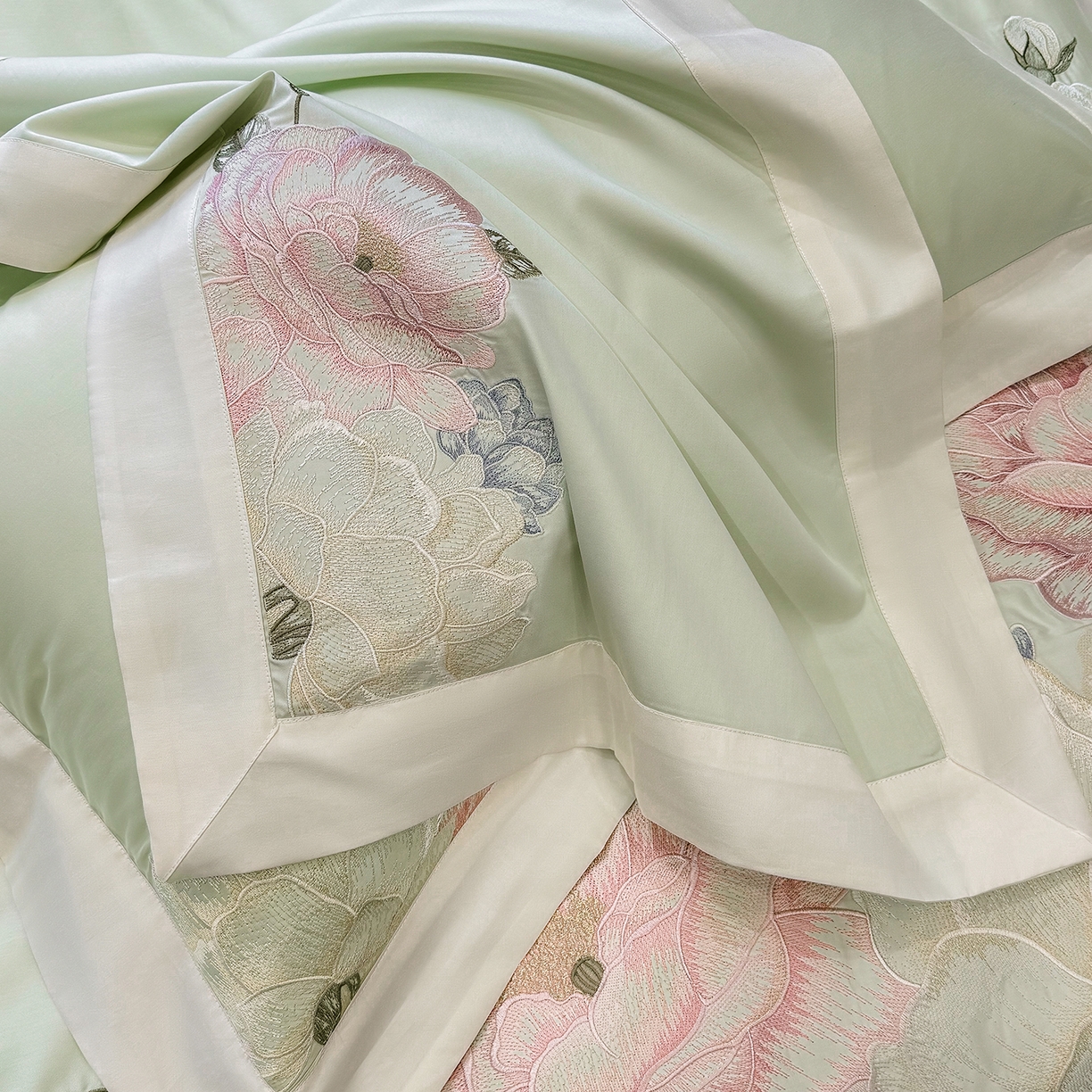 91家纺网 家纺一手货源 找家纺 优悦生活馆 2025新款全棉长绒棉刺绣四件套-花迹风格二 花迹-麦田绿