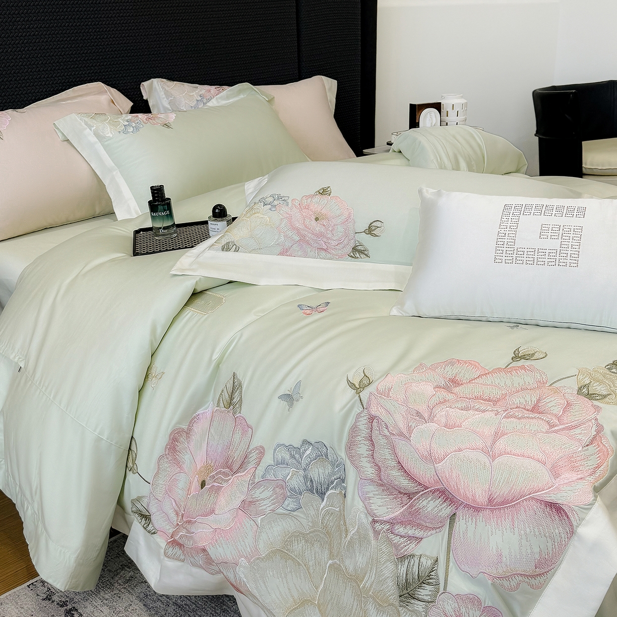 91家纺网 家纺一手货源 找家纺 （总）优悦生活馆 2025新款全棉长绒棉刺绣四件套-花迹风格二