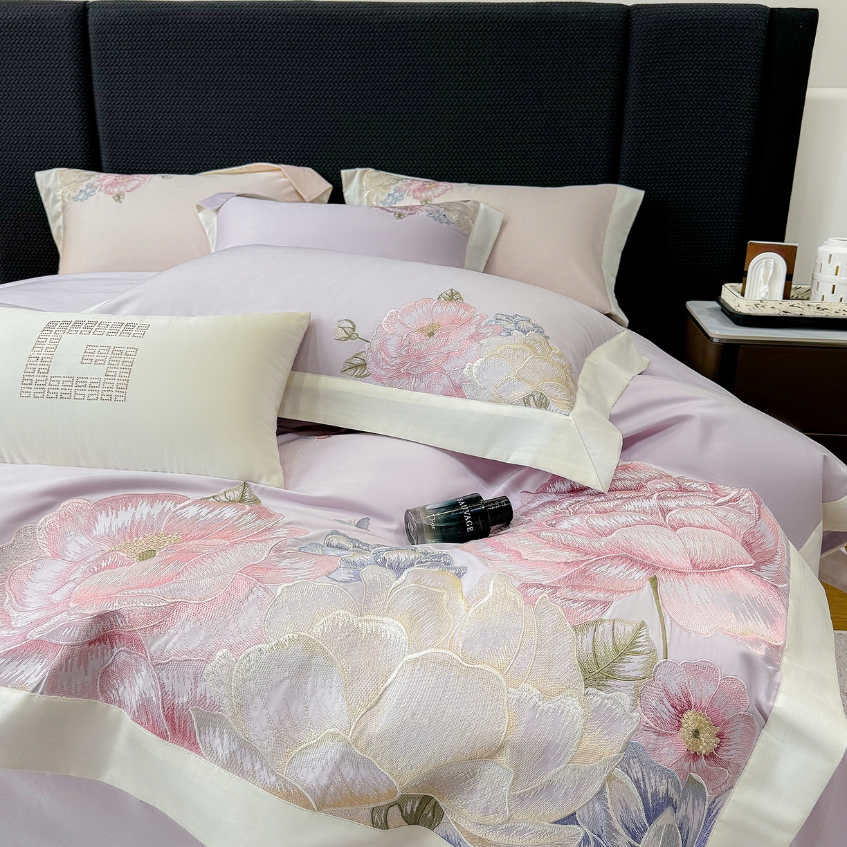 91家纺网 家纺一手货源 找家纺 优悦生活馆 2025新款全棉长绒棉刺绣四件套-花迹风格二 花迹-霞光紫